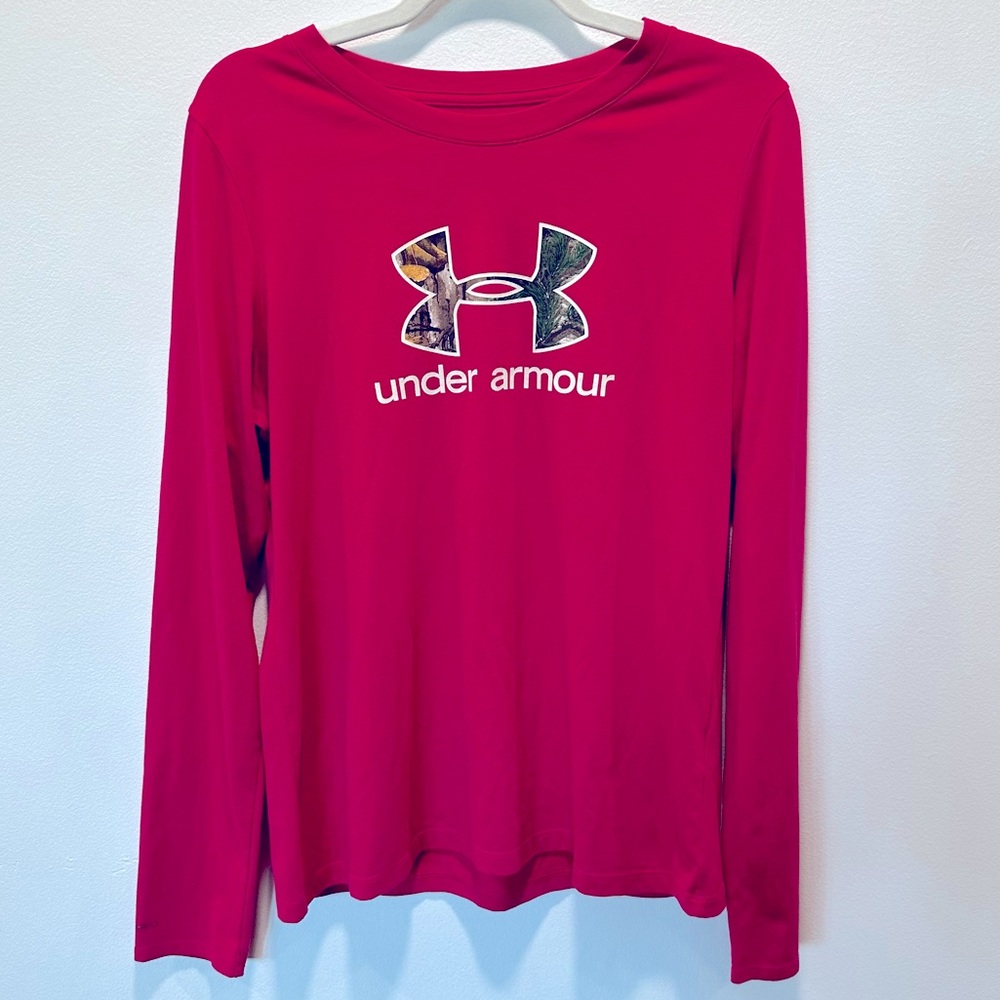 Under Armour Hunting Outdoor Wildlife Print Long Sleeve Shirt Women’s size L